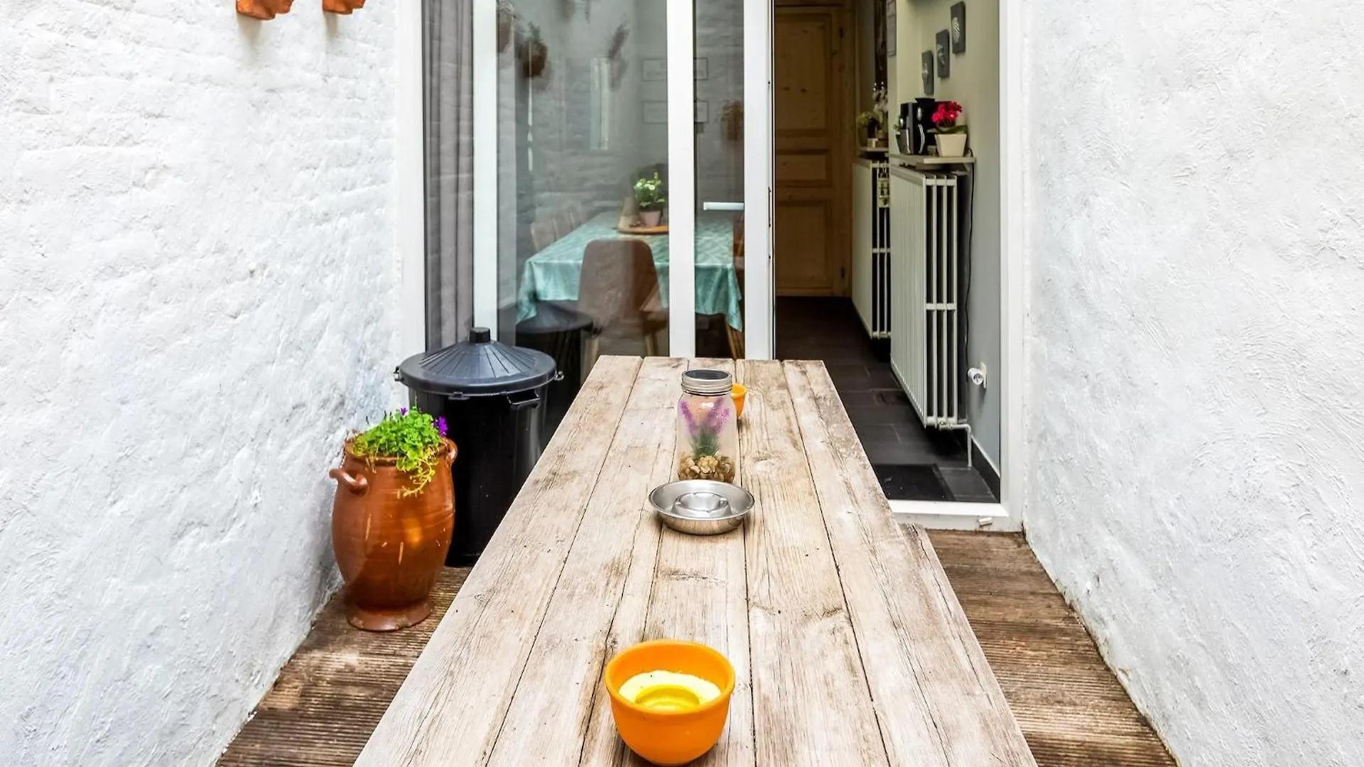 Town House With View Over The 3 Towers Of Bruges, Cleaning Included 0*, Брюгге