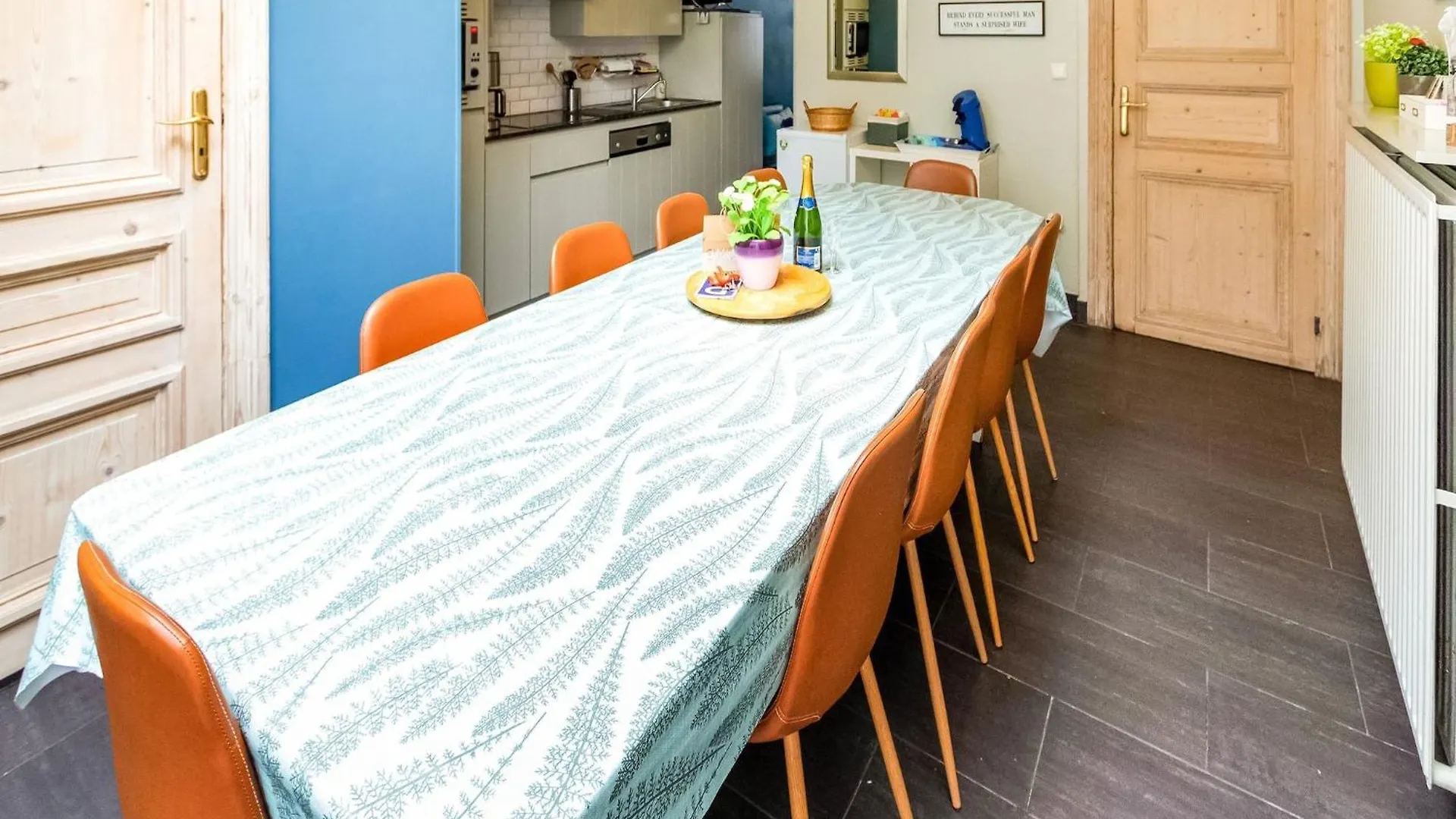 Town House With View Over The 3 Towers Of Bruges, Cleaning Included Брюгге